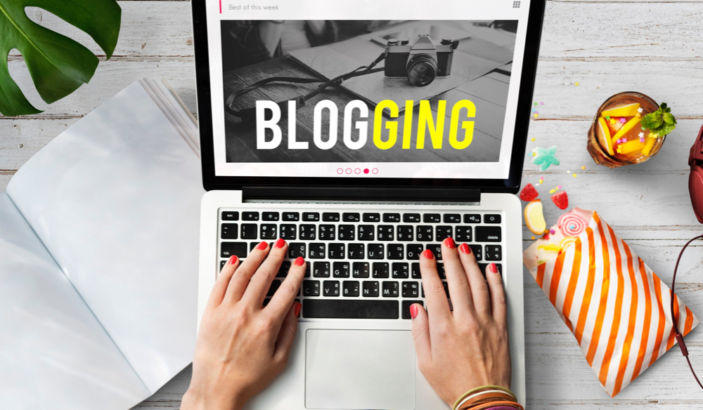 A blogging concept written and displayed on a laptop screen.